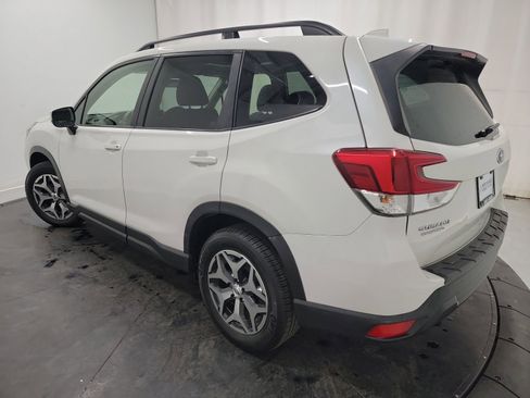 Used 2019 Subaru Forester Premium image 6