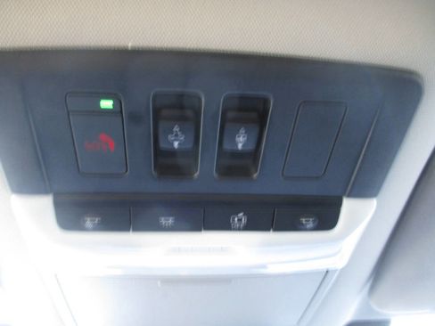 Used 2024 Nissan Pathfinder Platinum w/ Cargo Package image 26