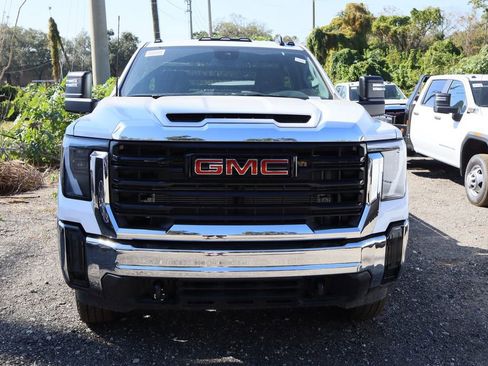 New 2025 GMC Sierra 3500 Pro w/ Convenience Package image 2