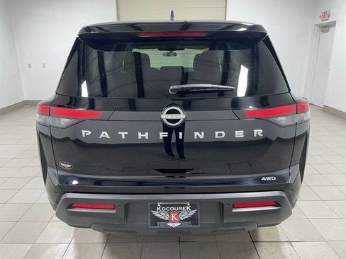 Used 2025 Nissan Pathfinder S AWD/4WD image 5
