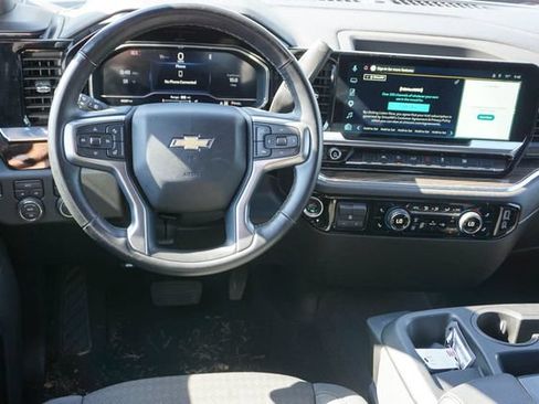 Used 2025 Chevrolet Silverado 1500 LT AWD/4WD image 11