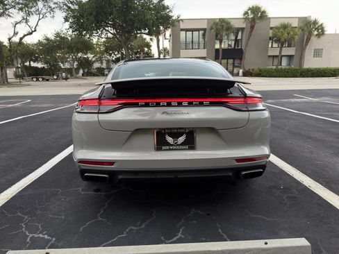 Used 2021 Porsche Panamera image 50