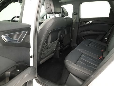 Certified 2024 Audi Q4 e-tron Prestige AWD/4WD image 32