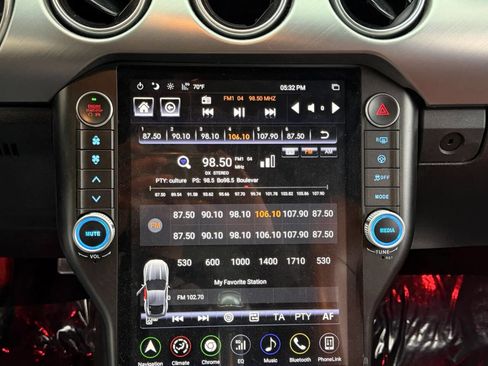 Used 2018 Ford Mustang Premium RWD image 20