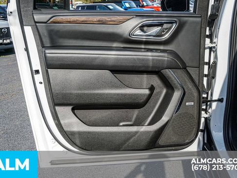 Used 2024 Chevrolet Suburban Premier RWD image 55