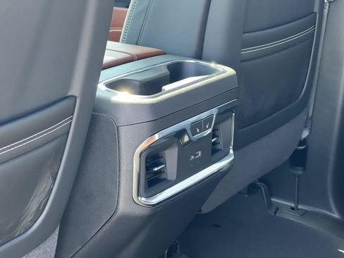New 2026 GMC Sierra 1500 Denali Ultimate w/ LPO, Black Badging Package AWD/4WD image 29