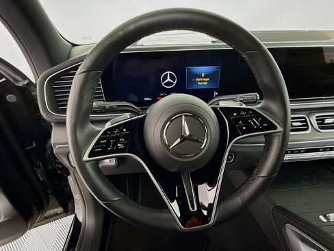 Used 2025 Mercedes-Benz GLS 450 4MATIC image 12
