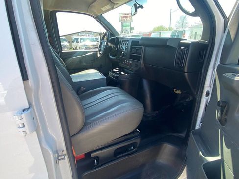 Used 2013 Chevrolet Express 2500 image 12