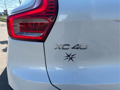 Used 2026 Volvo XC40 B5 Plus AWD/4WD image 8