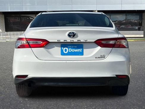 Used 2018 Toyota Camry LE image 8