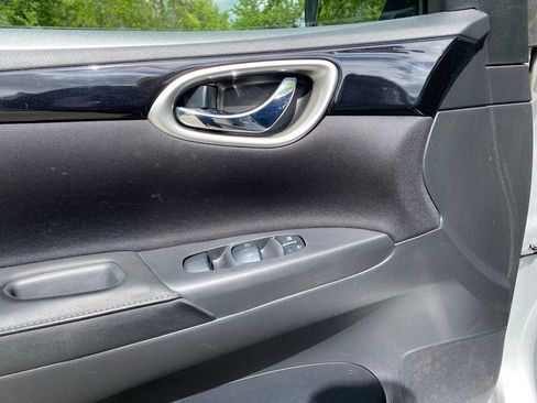 Used 2019 Nissan Sentra SV FWD image 21