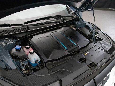 Used 2024 Hyundai Ioniq 5 SEL image 28