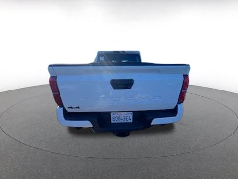 Used 2025 Toyota Tacoma TRD Off-Road image 5