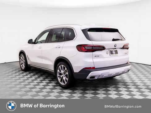 Used 2022 BMW X5 xDrive40i w/ Premium Package AWD/4WD image 3