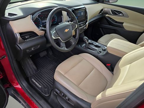 Used 2023 Chevrolet Traverse LT w/ LT Premium Package image 23