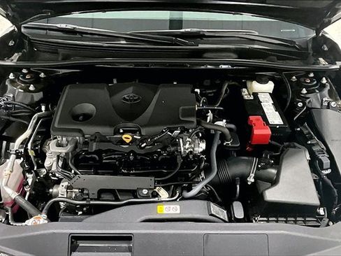 Used 2024 Toyota Camry SE image 31