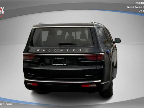Used 2023 Jeep Wagoneer Series III w/ Preferred Equipment Group image 6