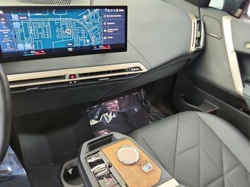 Used 2023 BMW iX xDrive50 w/ Premium Package image 44