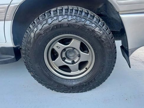 Used 1999 Toyota Land Cruiser image 10