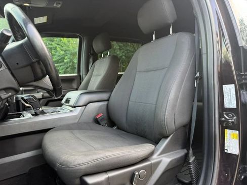 Used 2018 Ford F150 XLT w/ Equipment Group 302A Luxury AWD/4WD image 11