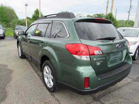 Used 2013 Subaru Outback 2.5i Premium w/ Popular Pkg 1B AWD/4WD image 24