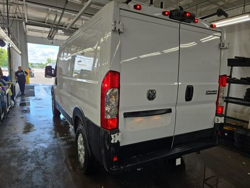 Used 2025 RAM ProMaster 2500 w/ Quick Order Package 22G SLT image 4