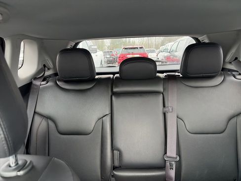 Used 2022 Jeep Compass Latitude image 9