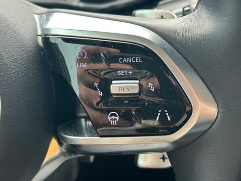 Used 2024 Jaguar F-PACE R-Dynamic S image 43