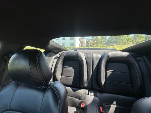 Used 2019 Ford Mustang GT Premium w/ Equipment Group 401A RWD image 26