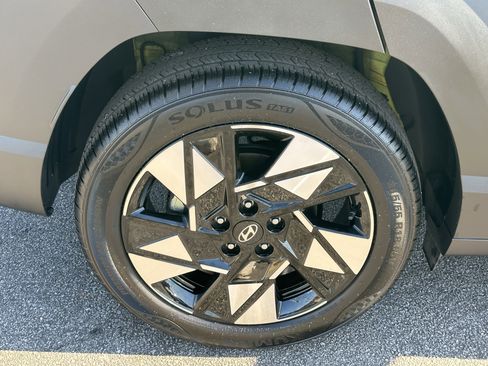 Used 2024 Hyundai Kona SEL w/ Convenience Package image 19