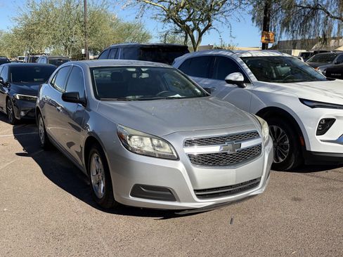 Used 2013 Chevrolet Malibu LS FWD image 3