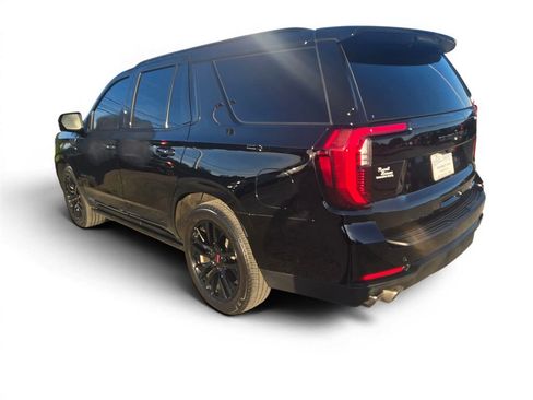 Used 2025 GMC Yukon Denali Ultimate w/ LPO, Floor Liner Package AWD/4WD image 3