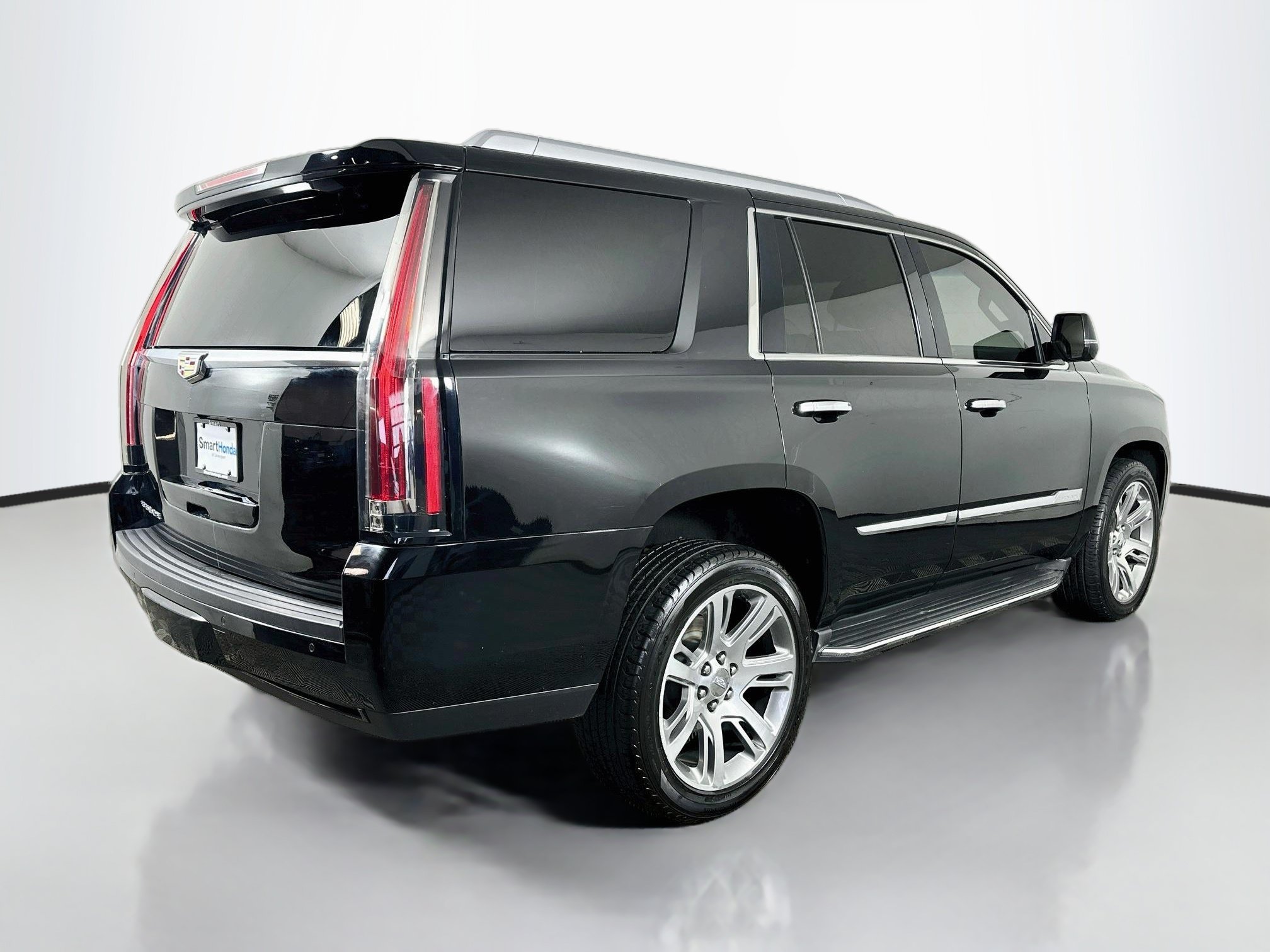 Used 2015 Cadillac Escalade Luxury AWD/4WD image 7
