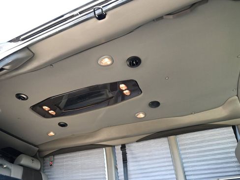 Used 2018 GMC Savana 2500 LS image 43