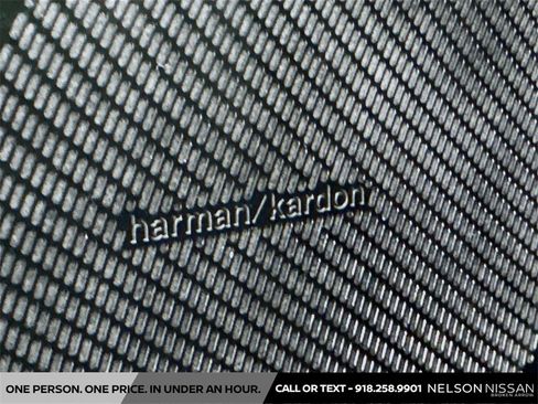 Used 2023 Volvo XC60 B5 Ultimate w/ Climate Package image 19