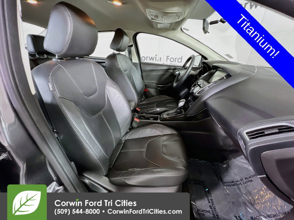 Used 2015 Ford Focus Titanium FWD image 16
