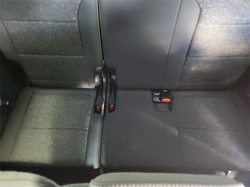 Used 2024 Chevrolet Traverse LS image 34