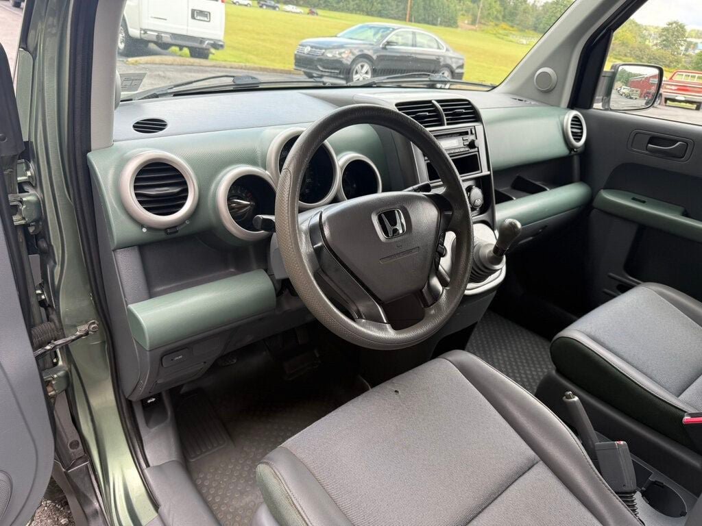 Used 2005 Honda Element LX image 18