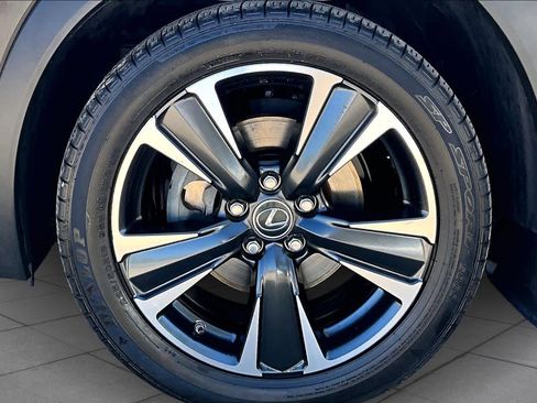 Used 2021 Lexus UX 200 w/ Premium Package FWD image 11