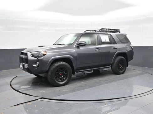 Used 2020 Toyota 4Runner TRD Off-Road Premium image 27