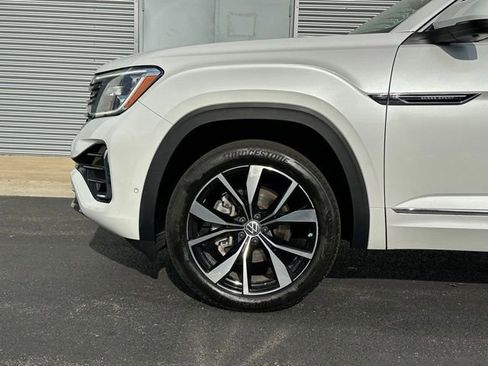 Used 2025 Volkswagen Atlas Cross Sport SEL Premium R-Line AWD/4WD image 7