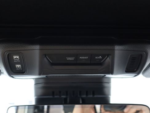 Used 2025 Jeep Wrangler Unlimited Rubicon AWD/4WD image 31