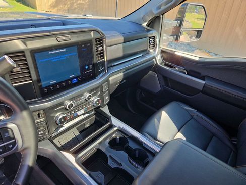 Certified 2025 Ford F350 Lariat AWD/4WD image 19
