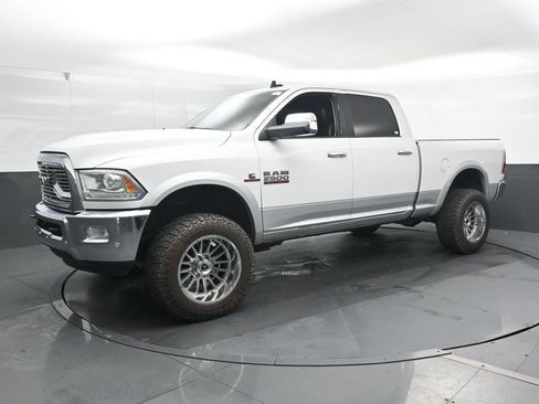 Used 2016 RAM 2500 Laramie AWD/4WD image 9