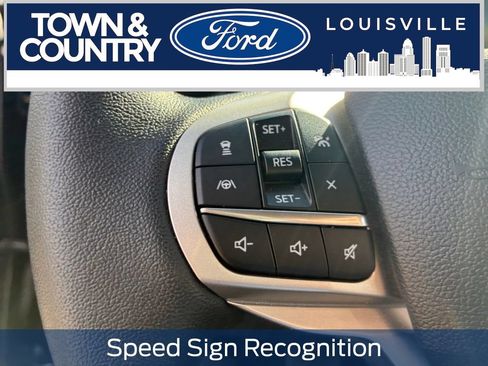 Used 2024 Ford Explorer XLT w/ Equipment Group 202A AWD/4WD image 16