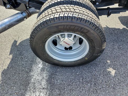 New 2026 GMC Sierra 3500 Pro w/ Convenience Package image 4