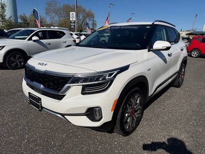 Certified 2022 Kia Seltos SX w/ Sunroof Package