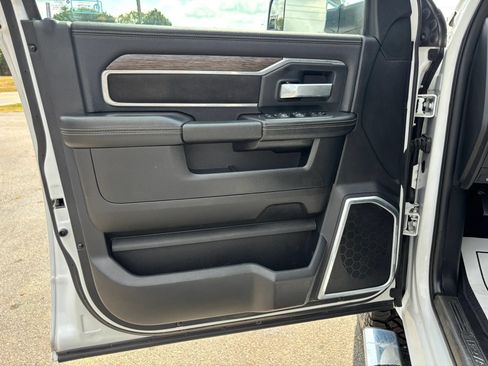 Used 2020 RAM 2500 Laramie AWD/4WD image 15