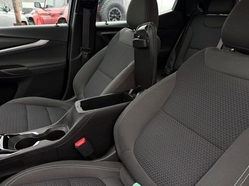 Used 2023 Chevrolet Bolt EUV LT w/ Comfort Package image 28