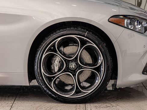 New 2025 Alfa Romeo Giulia AWD w/ Driving Assist Package image 10